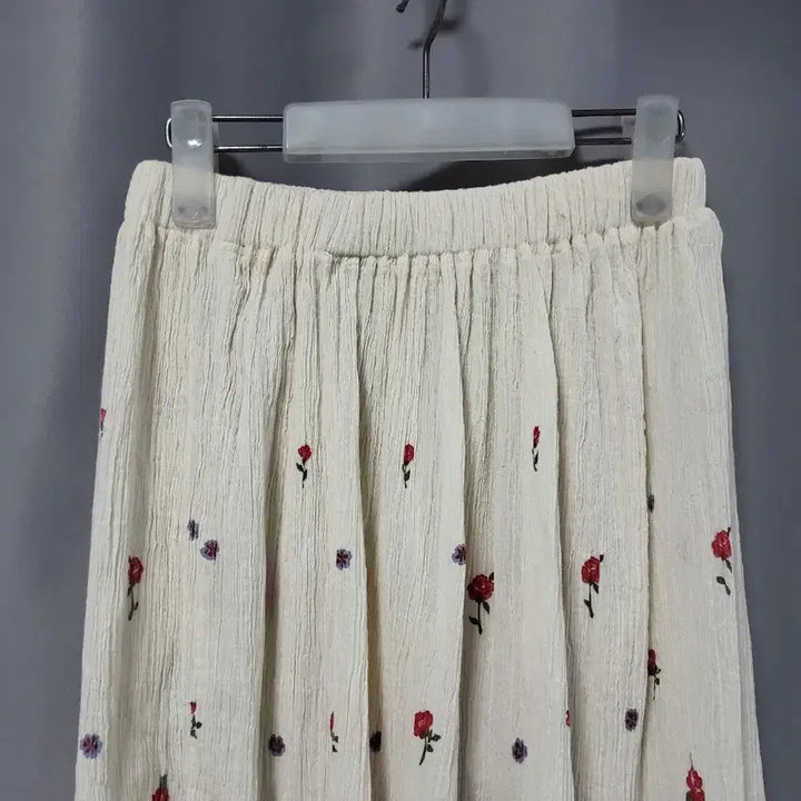 [BUNJANG] Floral Pleated Skirt / 플라워 주름 스커트