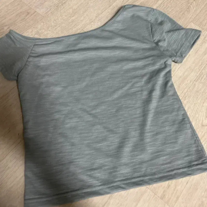 [SOLD OUT] 애즈온 키키 슬림 반팔 티셔츠 새상품