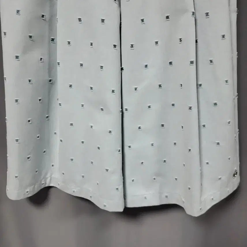[SOLD OUT] 작은 데미지 큐롯 팬츠