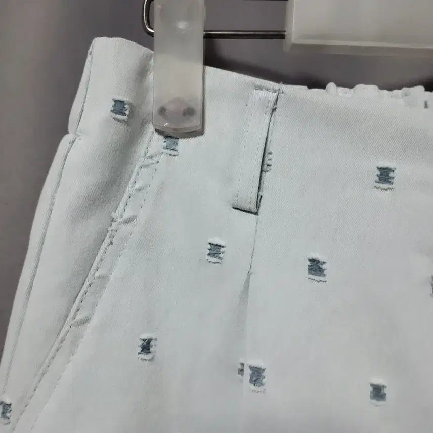 [SOLD OUT] 작은 데미지 큐롯 팬츠