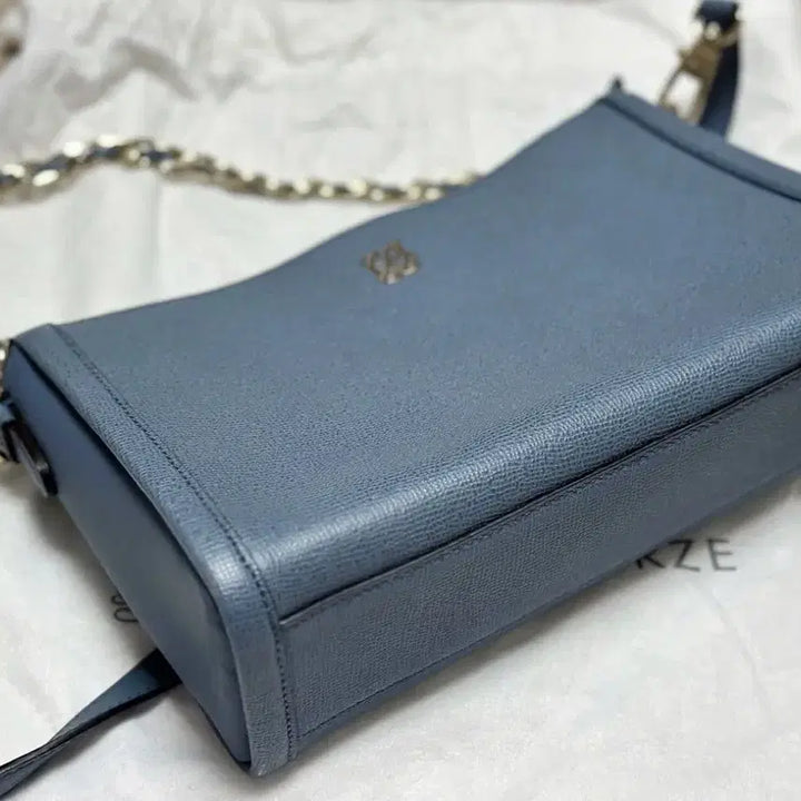 [BUNJANG] Louis Quatorze Chain Crossbody Bag / 루이까또즈 체인 크로스백 블루그레이 컬러