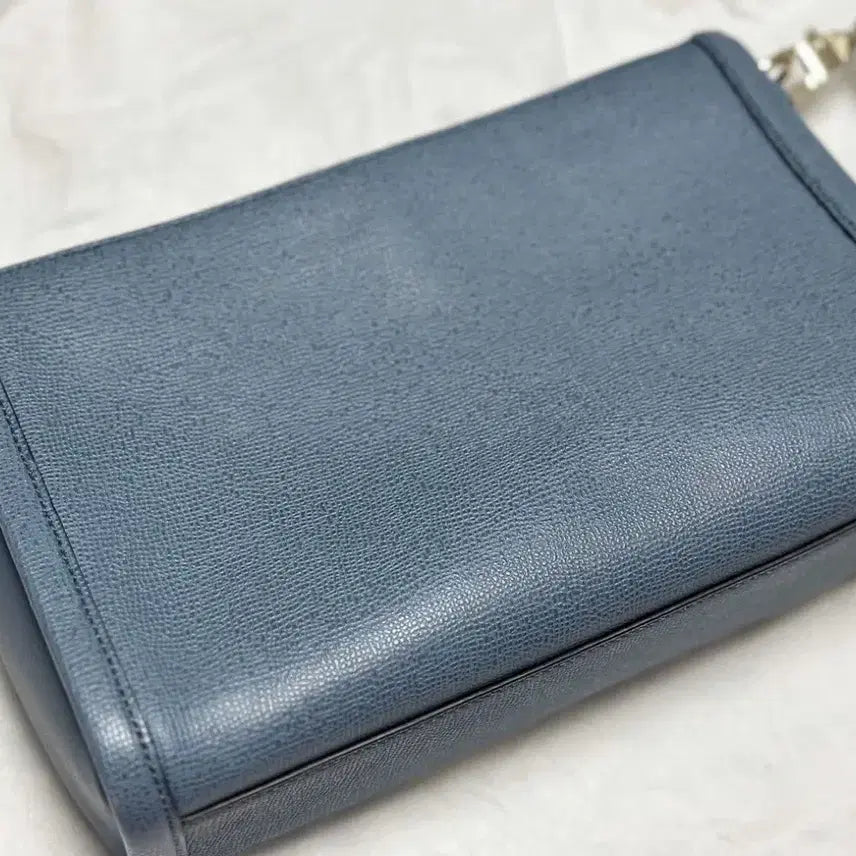 [BUNJANG] Louis Quatorze Chain Crossbody Bag / 루이까또즈 체인 크로스백 블루그레이 컬러