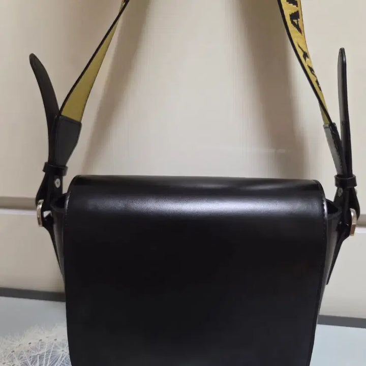 [BUNJANG] Studio Tomboy Crossbody Bag / 스튜디오톰보이 크로스백
