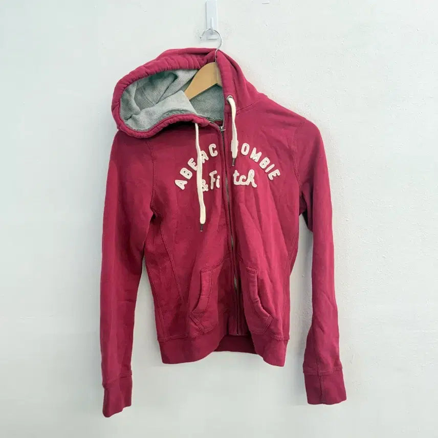 [SOLD OUT] 아베크롬비 딱붙핏 버건디 후드집업 (M)
