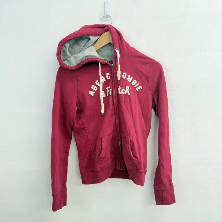 [SOLD OUT] 아베크롬비 딱붙핏 버건디 후드집업 (M)