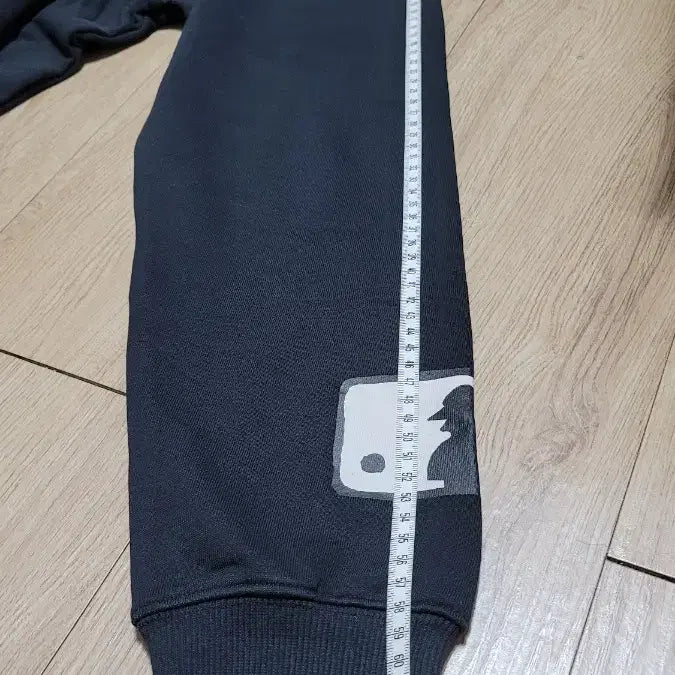 [BUNJANG] MLB Bark Foster NY Boston Terrier Hoodie / MLB 후드티 105 바크 포스터 NY 보스턴테리어