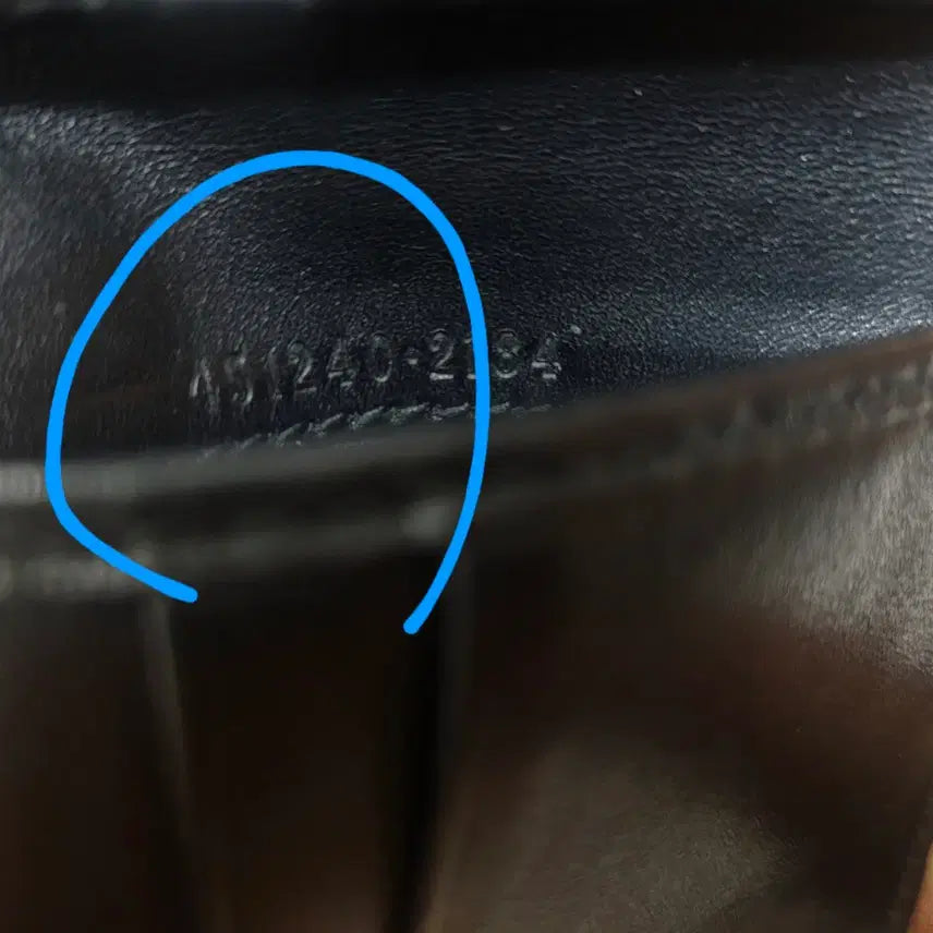 [BUNJANG] Gucci Black Bifold Wallet / 구찌 블랙 반지갑 남성 지갑 시리얼 451240 정품입니다