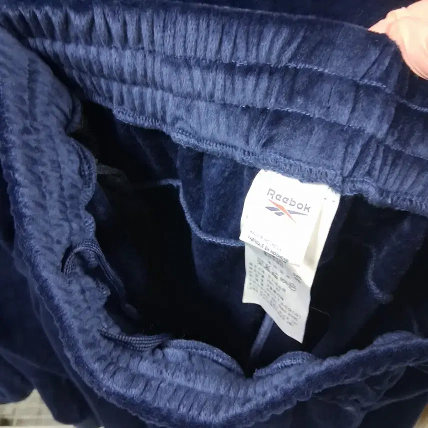 [BUNJANG] Reebok Velvet Training Set - Navy (Size S) / 리복 벨벳 트레이닝 세트 네이비 S