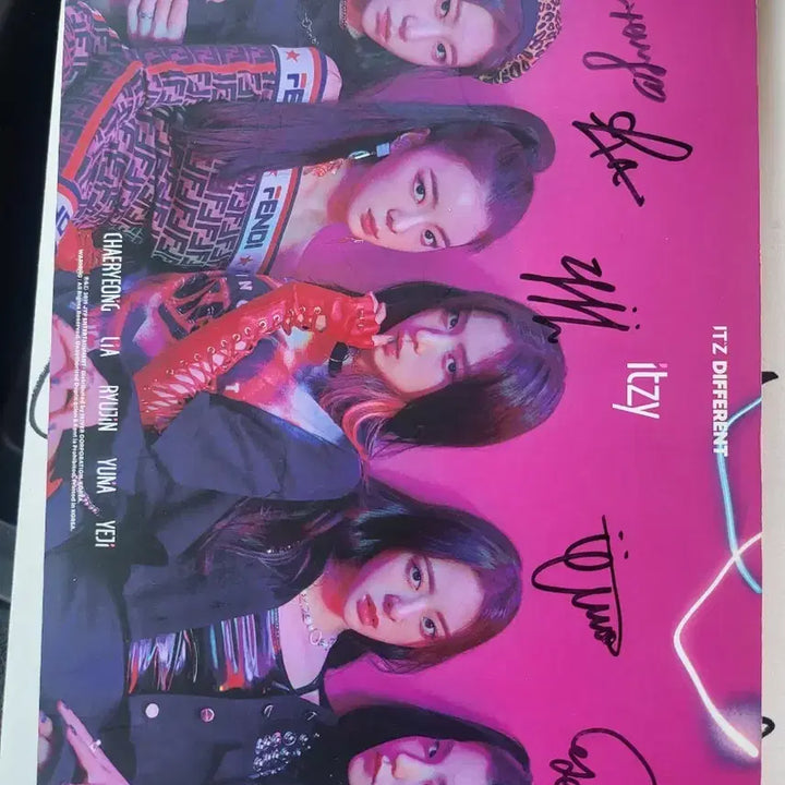 [SOLD OUT] 아이브.잇지.모모랜드 친필 싸인 앨범