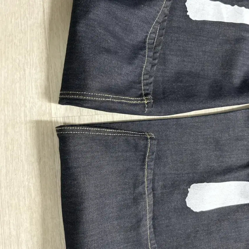 [SOLD OUT] 오도어 데님 팬츠2
