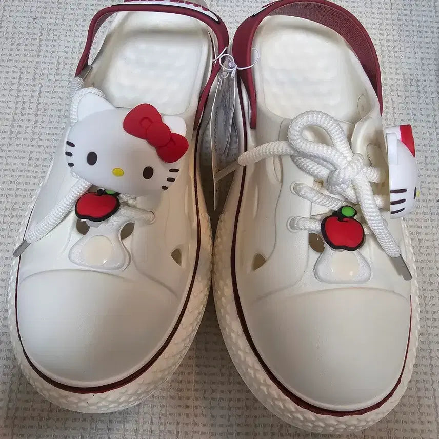 [BUNJANG] Sanrio Hello Kitty Crocs Sandals 250mm / 산리오 키티 샌들(크록스) 250mm