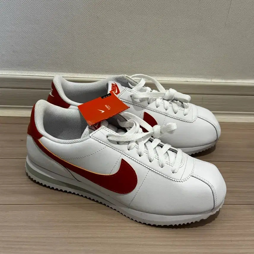 [BUNJANG] Cortez 270 White/Red Sneakers / 코르테즈 270 흰 주 새상품