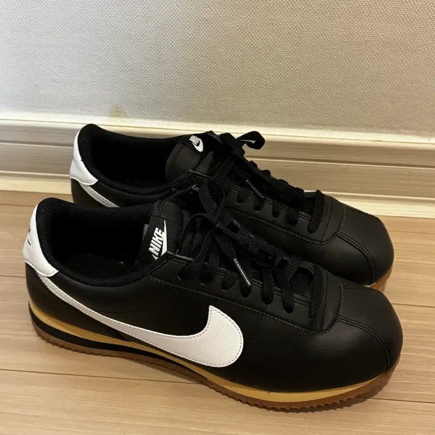 [BUNJANG] Nike Cortez Black and White 270 Sneakers / 코르테즈 검흰 270 1회착용