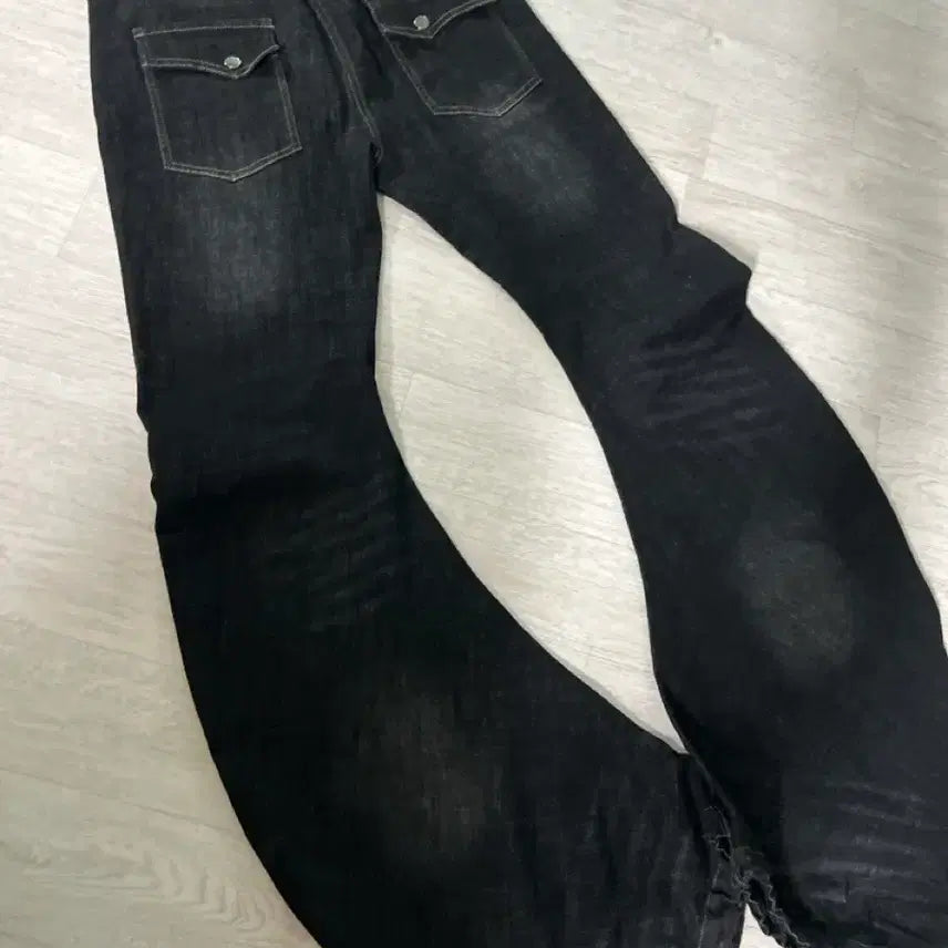 [BUNJANG] Testmechanics Flower Button Black Denim M / 테스트메커니즈 플라워 버튼 블랙 데님M