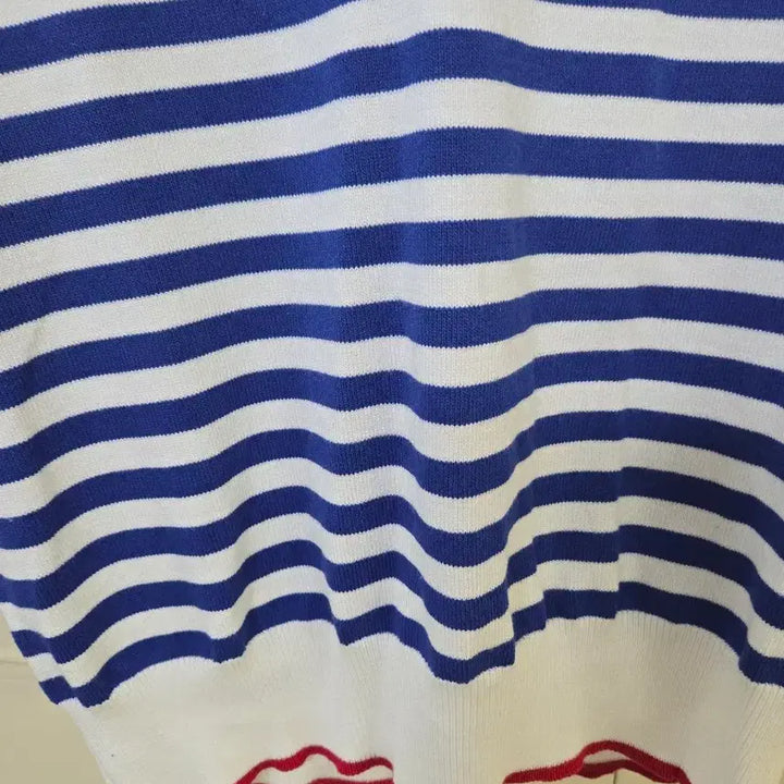 [BUNJANG] Striped V-Neck Short Sleeve Knit Top / 스트라이프 V넥 반팔 니트