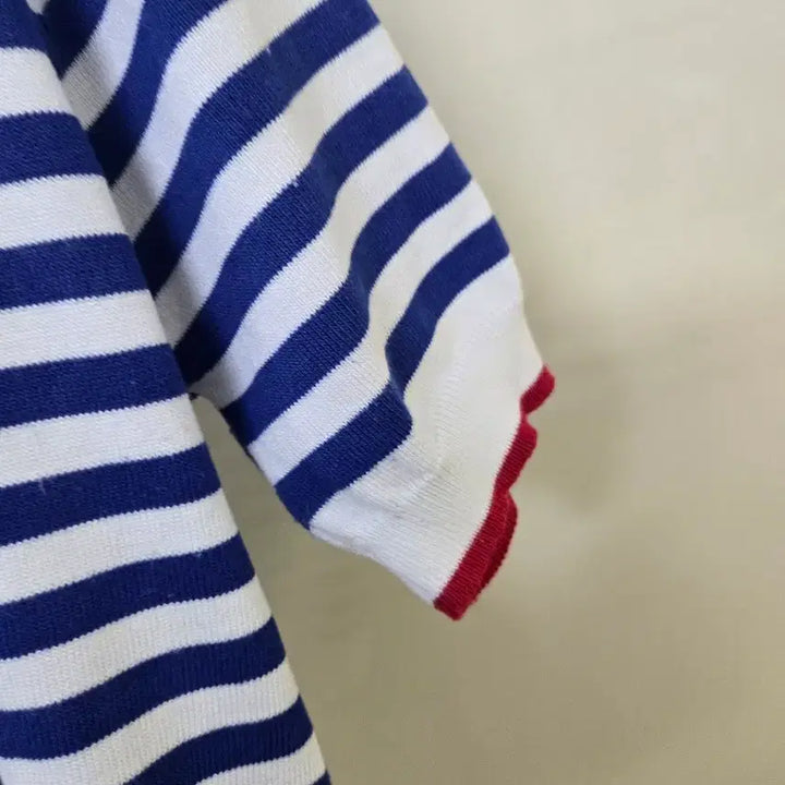 [BUNJANG] Striped V-Neck Short Sleeve Knit Top / 스트라이프 V넥 반팔 니트