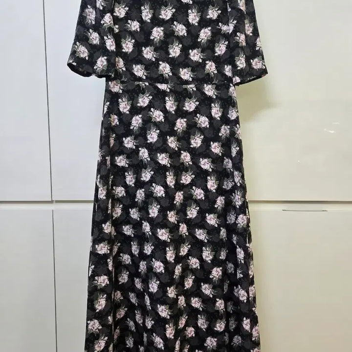 [BUNJANG] Black Floral Long Sleeve Dress / 블랙 플라워 롱 원피스 반팔 꽃무늬