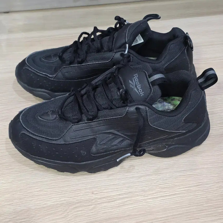 [SOLD OUT] REEBOK 올블랙 DMX  남성 운동화 275