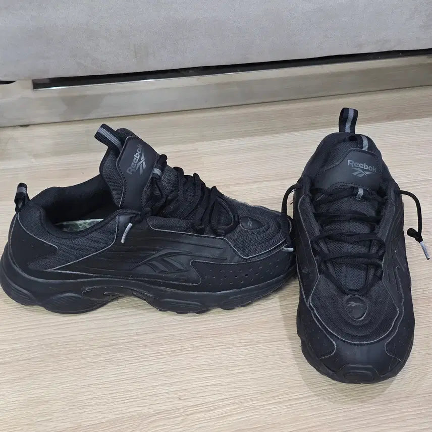 [SOLD OUT] REEBOK 올블랙 DMX  남성 운동화 275