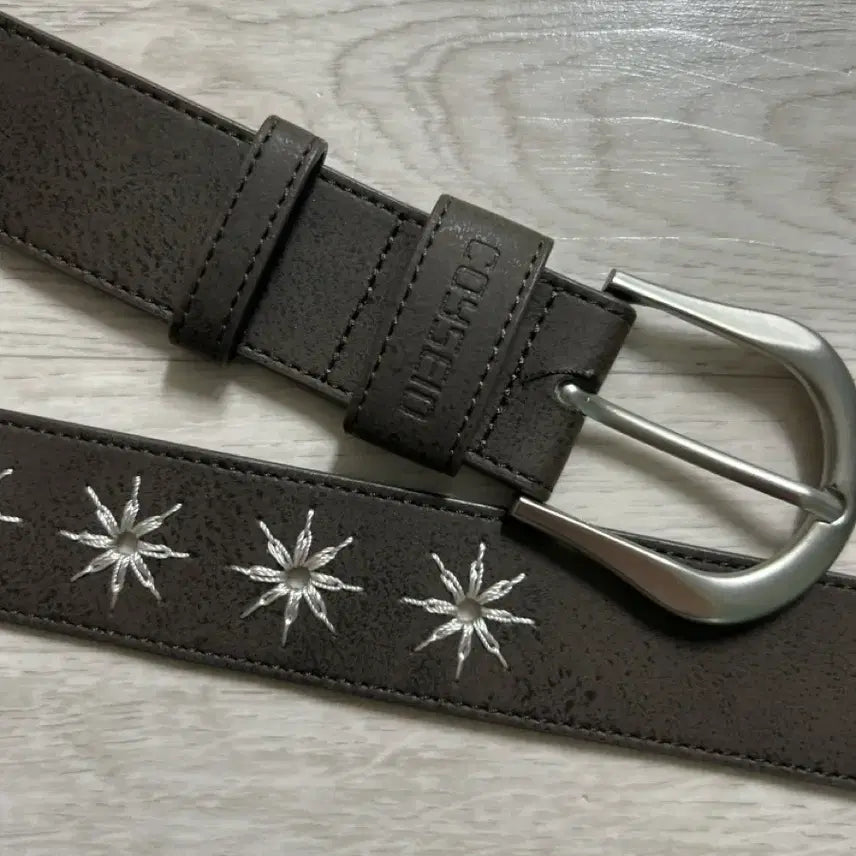 [SOLD OUT] 코이세이오 브라운 스터드 벨트