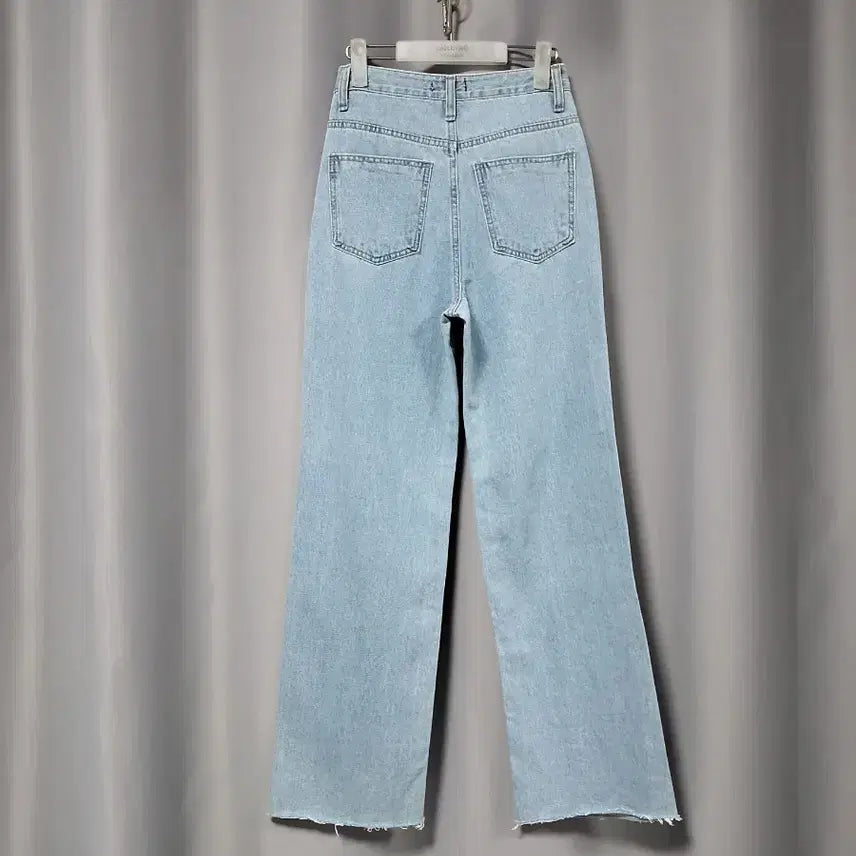 [SOLD OUT] 찢청 와이드 데님
