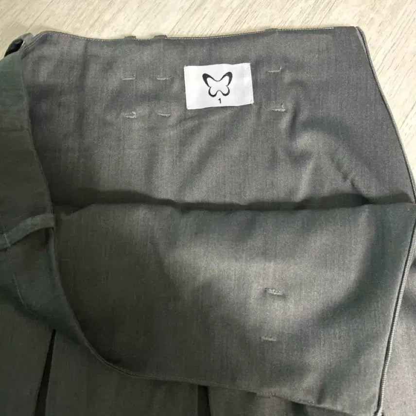 [BUNJANG] Fancy Club Pleated Midi Skirt / 팬시클럽 플리츠 미디 스커트 그레이1