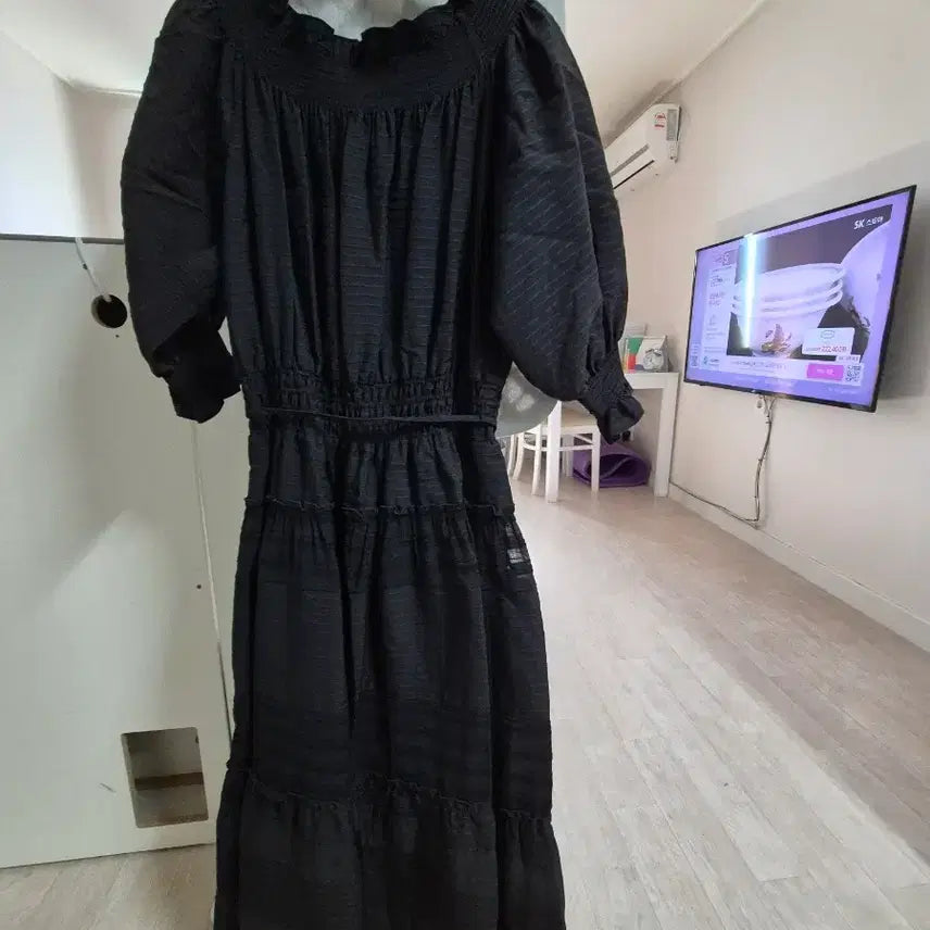 [BUNJANG] Deuel Off-Shoulder Long Dress / 듀엘55퍼프오프숄더 원피스