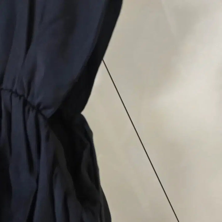 [BUNJANG] Black Balloon Fit Short Sleeve Blouse / 블랙 벌룬핏 반팔 블라우스