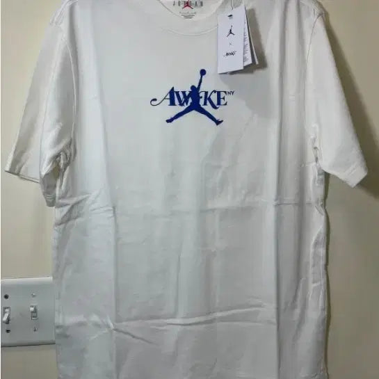 [BUNJANG] 나이키 조던 x Awake NY 한정판 콜라보 반팔 티셔츠 M,L / 나이키 조던 x Awake NY 한정판 콜라보 반팔 티셔츠 M,L