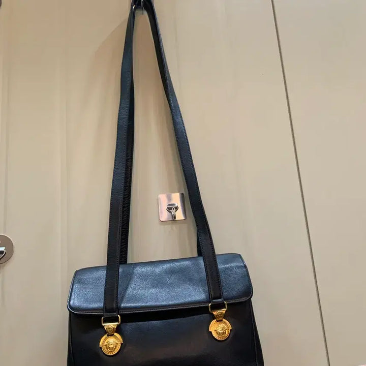 [BUNJANG] Versace Black Leather Tote Bag with Gold Medusa / 베르사체 블랙 레더 토트백 금장 메두사