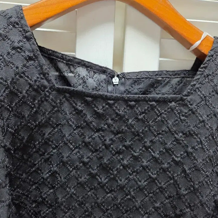 [BUNJANG] Le Blanc Paye Wool Puff Sleeve Blouse / 르블랑페이우 퍼프소매 블라우스