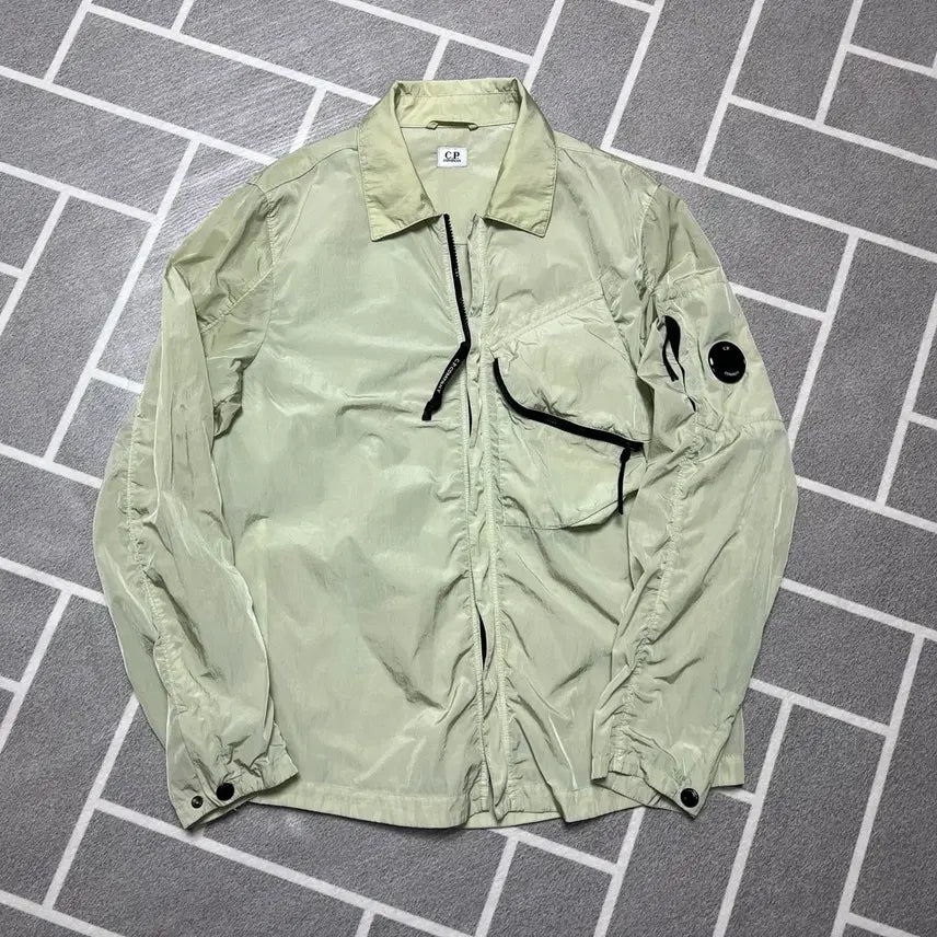 [SOLD OUT] CP컴퍼니 렌즈와펜로고 나일론 오버셔츠 자켓 바람막이