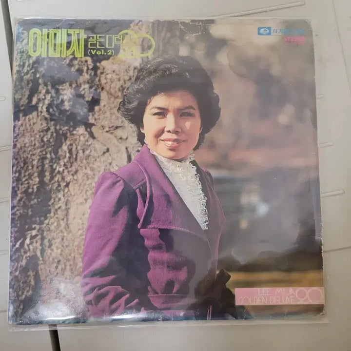 [BUNJANG] Lee Mi Ja Golden Deluxe Vol.2 LP Bundle / 이미자 골든딜럭스 Vol.2 LP 음반 외 4장