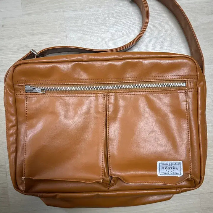 [BUNJANG] Porter Yoshida &amp; Co. Freestyle Shoulder Bag L Brown Camel / PORTER 요시다 포터 프리스타일 숄더백 L 브라운 카멜