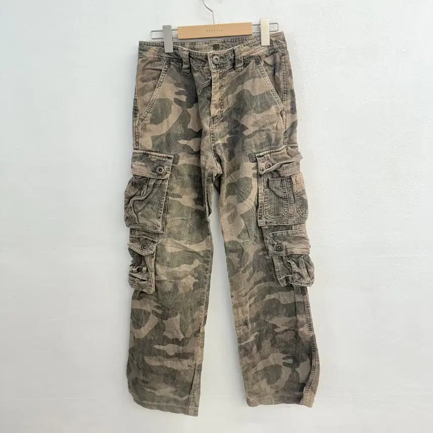 [BUNJANG] Vintage Military Camo Cargo Pants / 빈티지 밀리터리 카모 카고 바지 (28)
