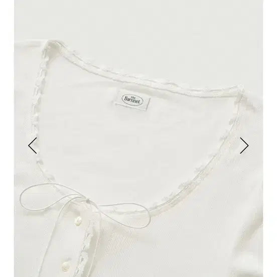 [SOLD OUT] 더바넷 라비올리 레이스 버튼업 탑 화이트 (s)