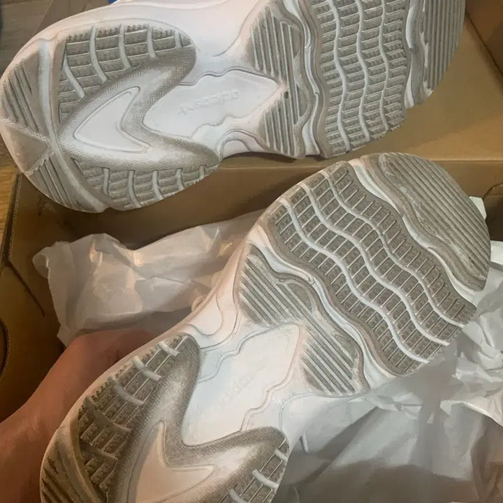 [BUNJANG] Adidas Ozgaea Sneakers / 아디다스 오즈가이아