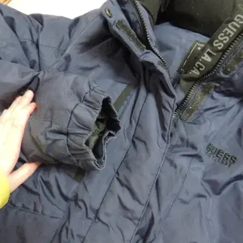 [BUNJANG] Guess Down Padded Jacket 70% Down / 솜털 70% 게스 패딩 / 반품 55cm