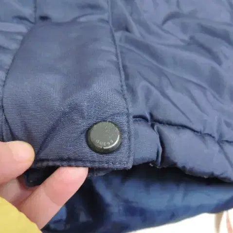 [BUNJANG] Guess Down Padded Jacket 70% Down / 솜털 70% 게스 패딩 / 반품 55cm