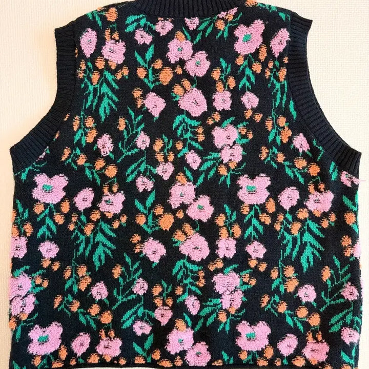[BUNJANG] STUDIO WHITE Floral Knit Vest / STUDIO WHITE 꽃무늬 니트 조끼