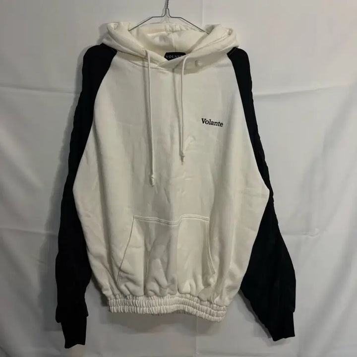 [BUNJANG] Volante Nylon Hoodie / Volante 화이트/블랙 나일론 후드티
