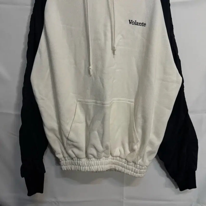 [BUNJANG] Volante Nylon Hoodie / Volante 화이트/블랙 나일론 후드티