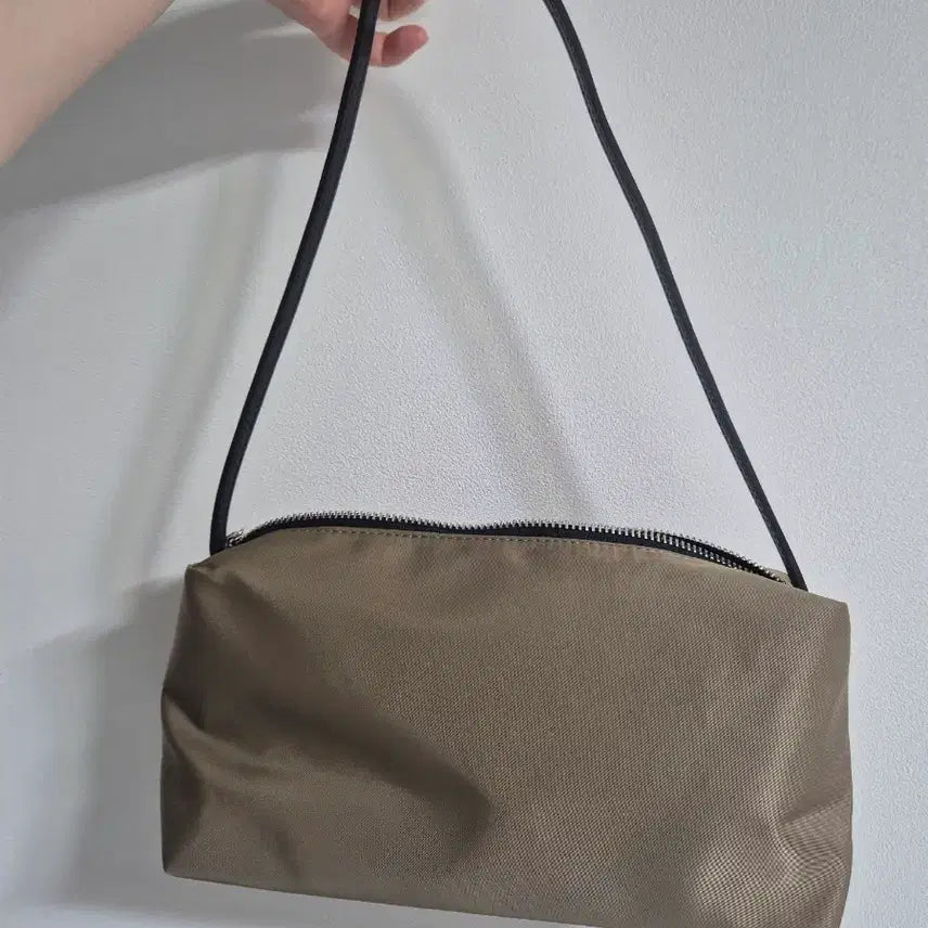 [BUNJANG] Nylon Shoulder Bag / 나일론 숄더백 팝니다
