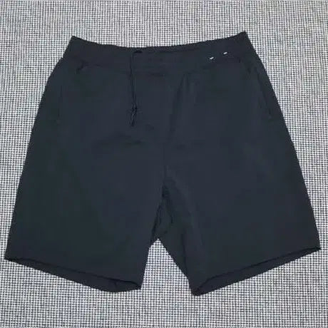 [BUNJANG] Uniqlo Black Shorts L / 유니클로 블랙 반바지 L