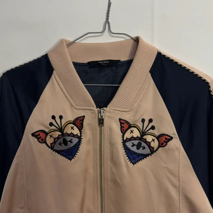 [BUNJANG] 2nd Floor Embroidered Souvenir Jacket / 2nd floor 세컨플로어 자수 스카잔