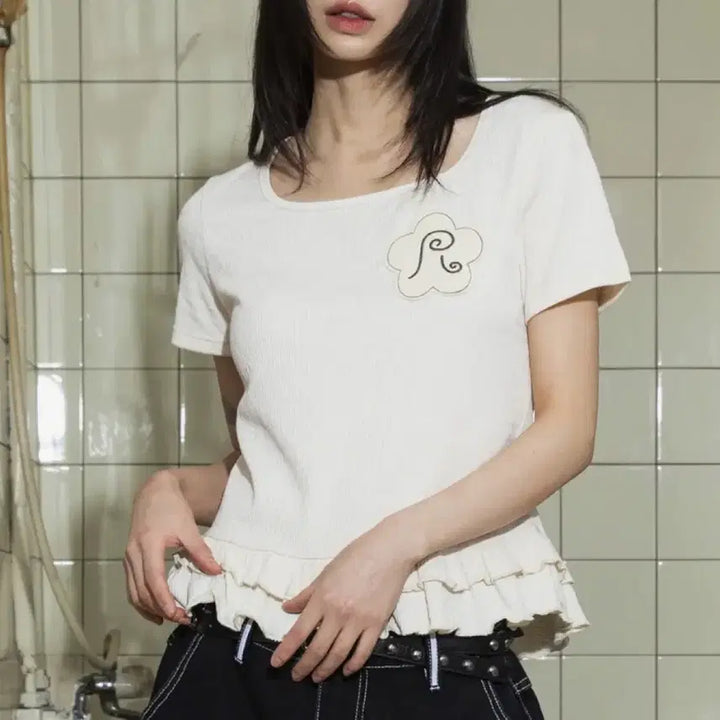 [BUNJANG] Lunarkihou WXT047 Frill Layered Square Neck Short Sleeve Ivory / 루나키후 WXT047 프릴 레이어드 스퀘어넥 숏슬리브 아이보리