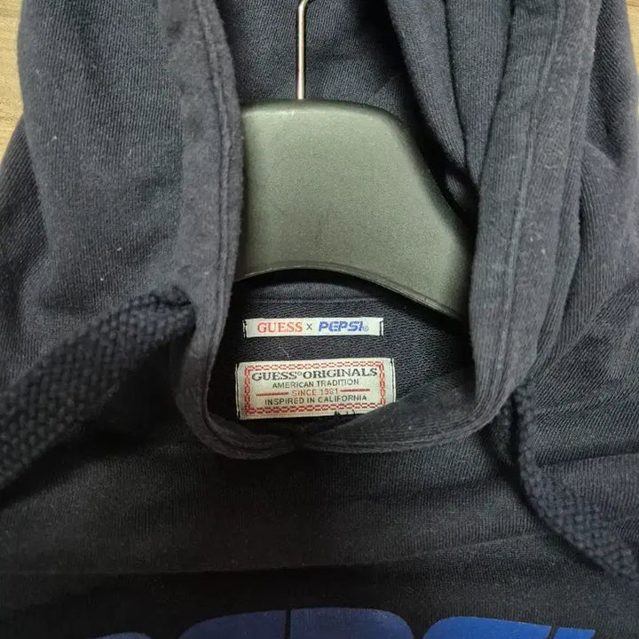 [BUNJANG] GUESS PEPSI Collaboration Hoodie (Size L) / [GUESS &amp; PEPSI] 콜라보 후드티 (사이즈 L)