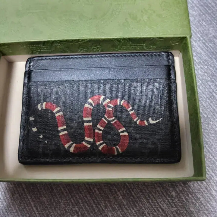 [BUNJANG] Gucci Kingsnake Card Wallet Black GG Supreme / 구찌 킹스네이크 카드지갑 블랙 GG 수프림