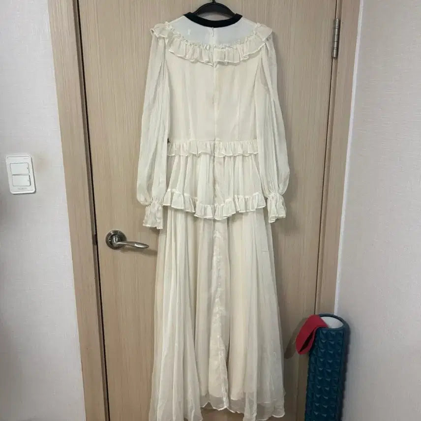 [BUNJANG] Synsden Diamant Ruffle Long Dress / S사이즈) 신스덴 디아망 러플 롱원피스 셀프웨딩쉬폰원피스