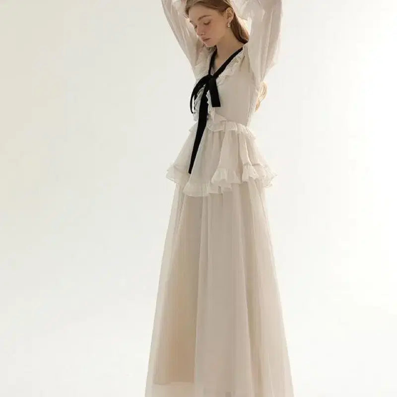 [BUNJANG] Synsden Diamant Ruffle Long Dress / S사이즈) 신스덴 디아망 러플 롱원피스 셀프웨딩쉬폰원피스